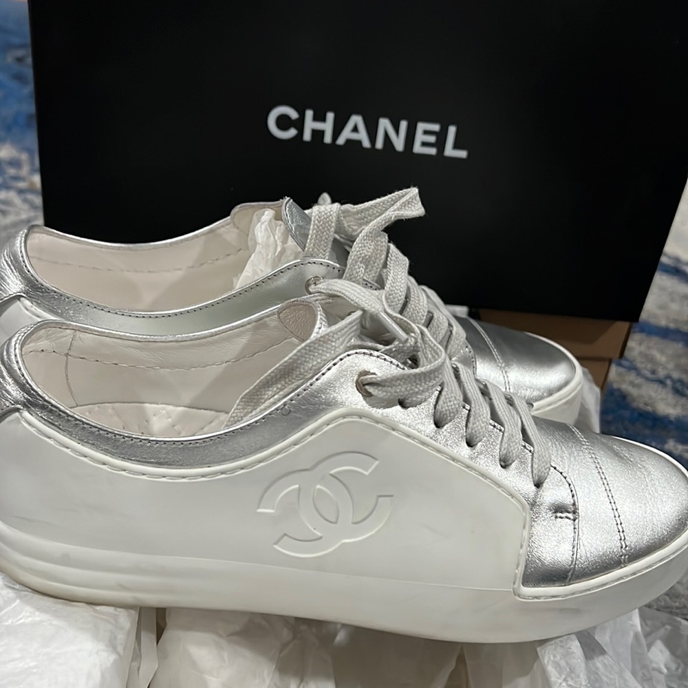 100% authentic Chanel sneakers in size 37 Purchased at Neiman Marcus.